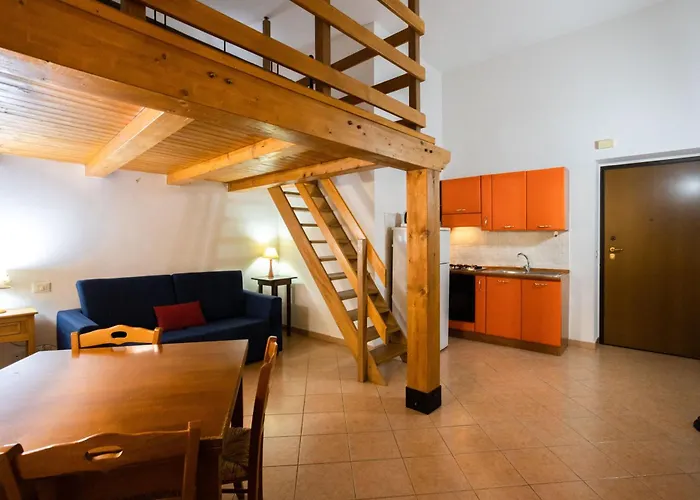 Hola Cathedral House